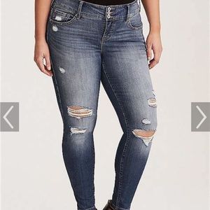 NWT TORRID Woman’s Plus sized 18 Denim Jegging